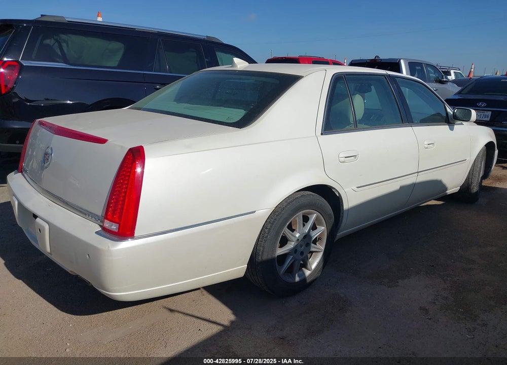 2011 CADILLAC DTS VIN: 1G6KD5E63BU120915