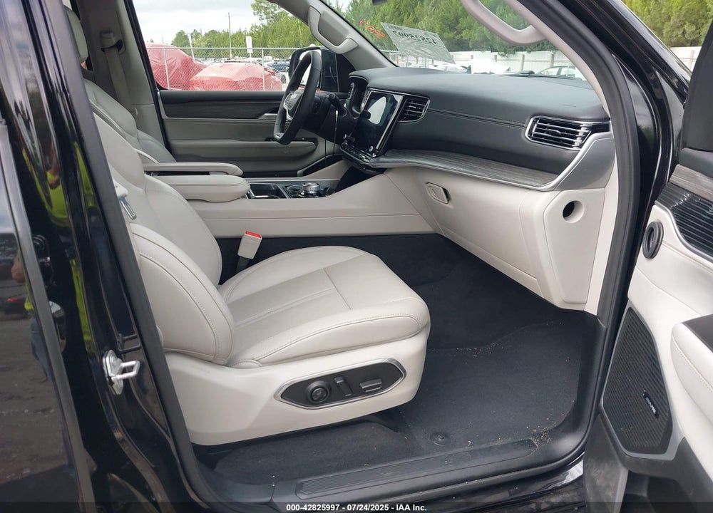 2024 JEEP WAGONEER VIN: 1C4SJUBP5RS172355