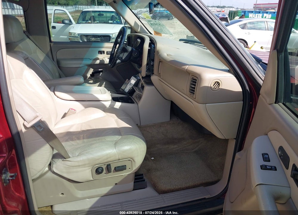 2002 CHEVROLET TAHOE LT VIN: 1GNEC13Z92R308836