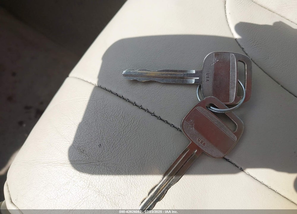 2003 TOYOTA AVALON XL VIN: 4T1BF28B53U333537
