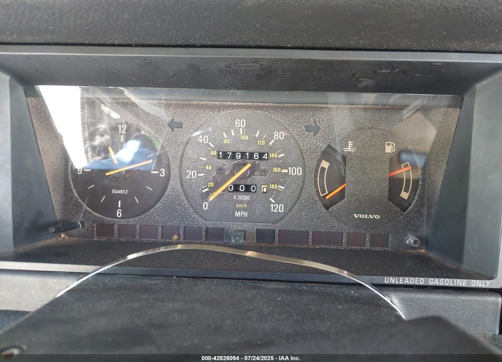 1992 VOLVO 240 VIN: YV1AW8807N1918524