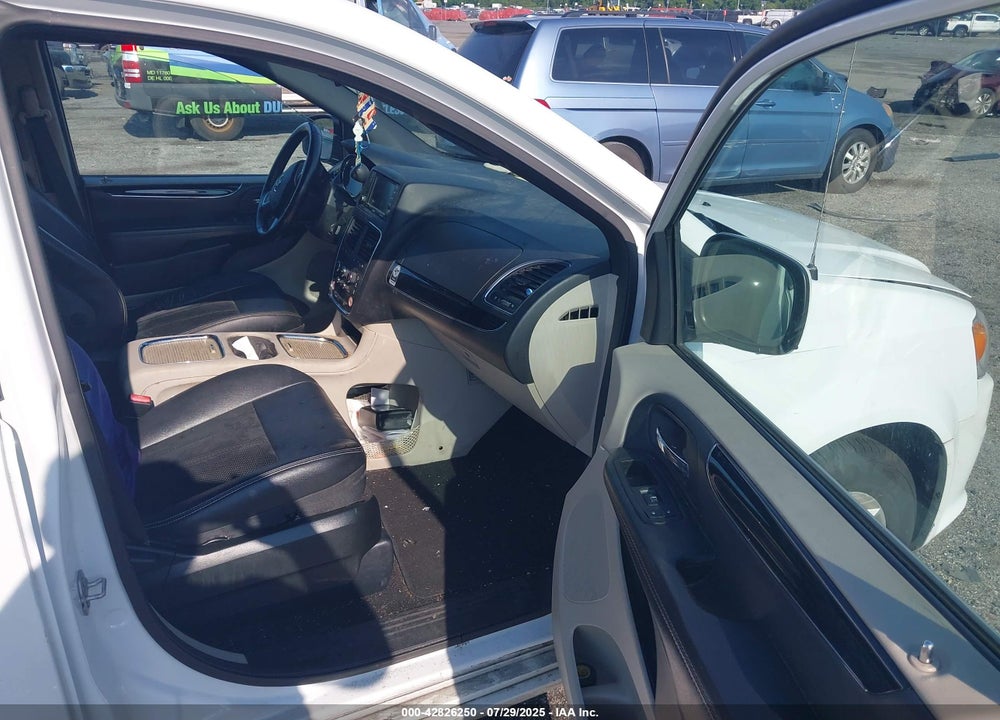 2018 DODGE GRAND CARAVAN SXT VIN: 2C4RDGCG9JR327422