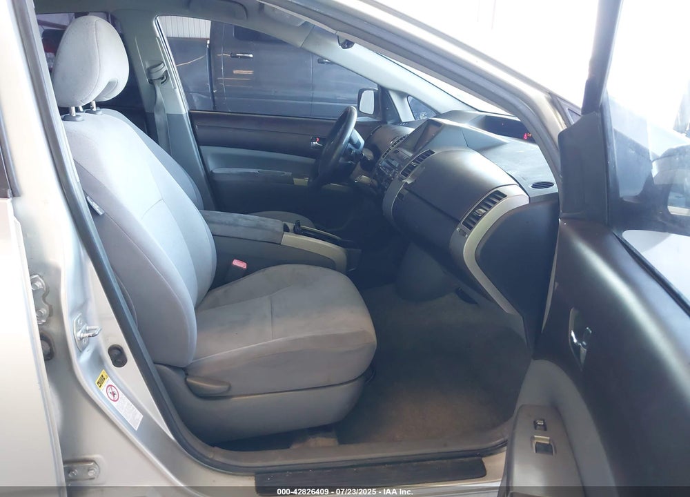 2005 TOYOTA PRIUS VIN: JTDKB20U153061171