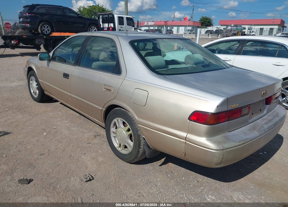 1998 TOYOTA CAMRY LE VIN: 4T1BG22K4WU192552
