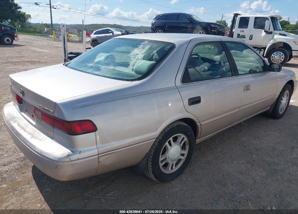1998 TOYOTA CAMRY LE VIN: 4T1BG22K4WU192552