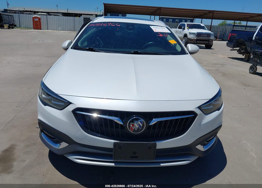 2018 BUICK REGAL TOURX ESSENCE VIN: W04GV8SX5J1096190