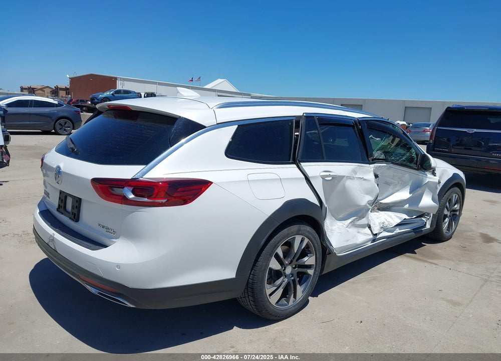 2018 BUICK REGAL TOURX ESSENCE VIN: W04GV8SX5J1096190