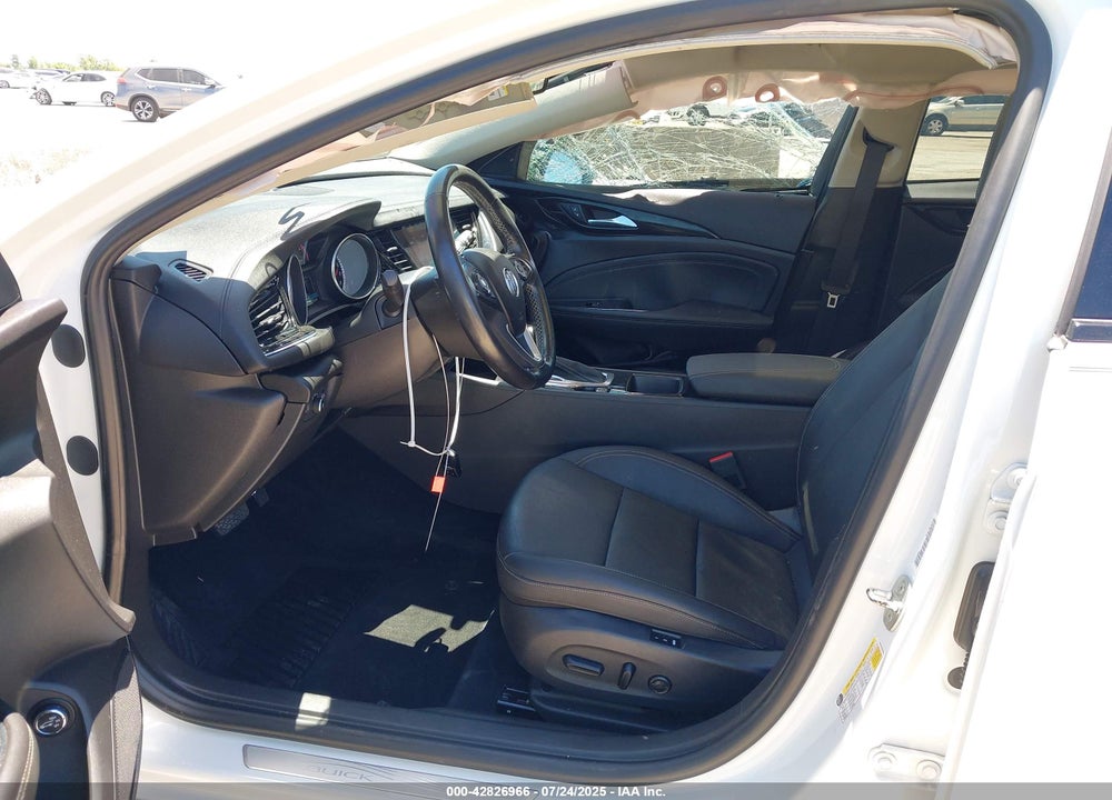 2018 BUICK REGAL TOURX ESSENCE VIN: W04GV8SX5J1096190