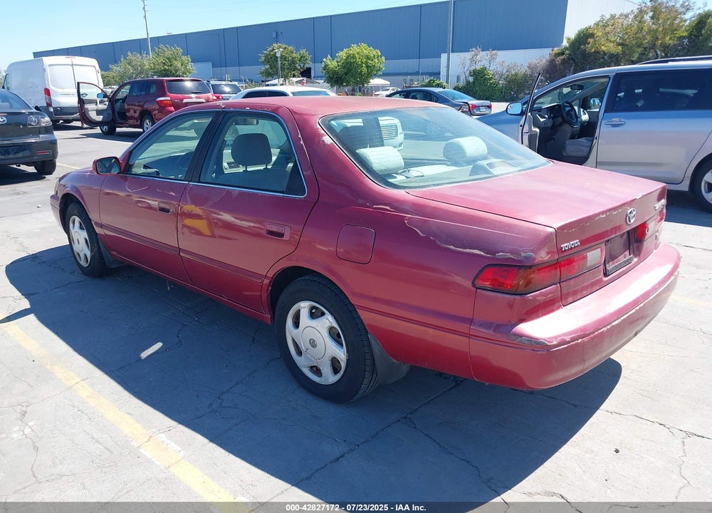 1998 TOYOTA CAMRY VIN: JT2BF28K8W0118890