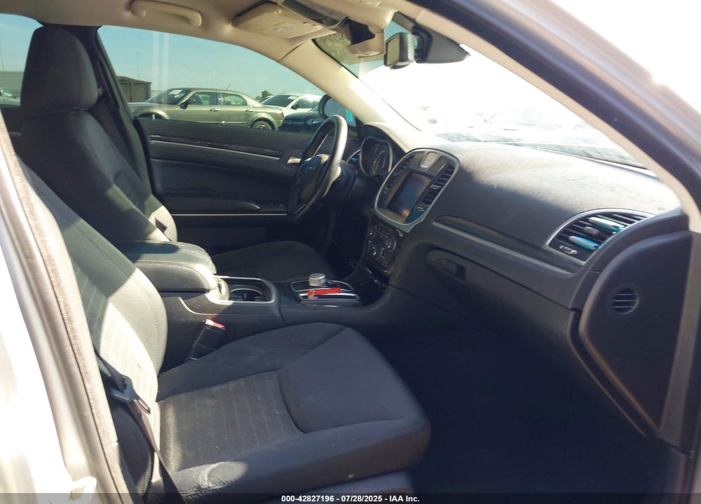 2022 CHRYSLER 300 VIN: 2C3CCAAG0NH170856