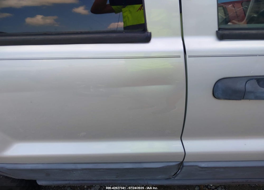 2004 JEEP GRAND CHEROKEE LAREDO VIN: 1J4GW48N94C331517