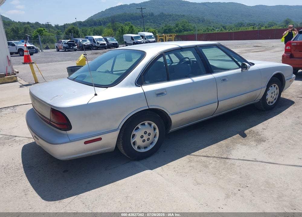1998 OLDSMOBILE EIGHTY-EIGHT VIN: 1G3HN52K4W4844205