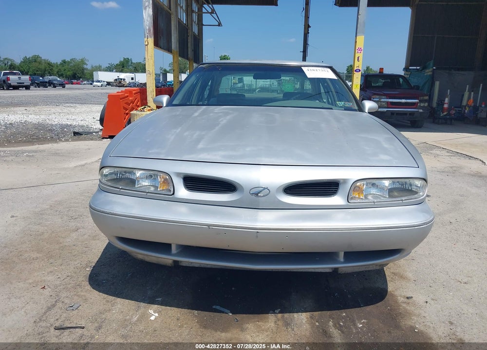 1998 OLDSMOBILE EIGHTY-EIGHT VIN: 1G3HN52K4W4844205