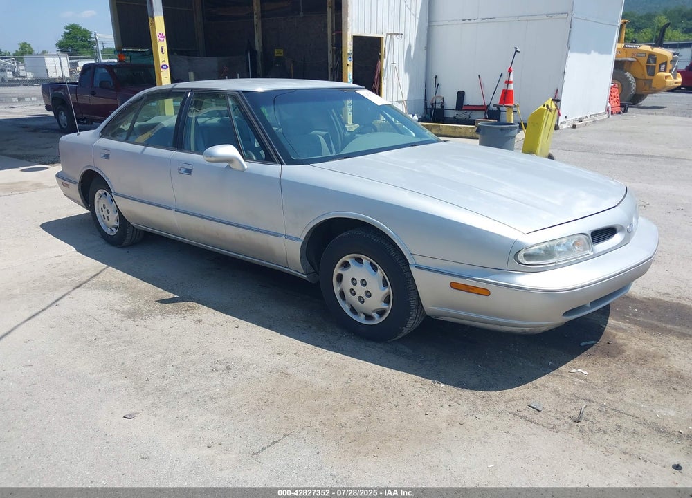 1998 OLDSMOBILE EIGHTY-EIGHT VIN: 1G3HN52K4W4844205