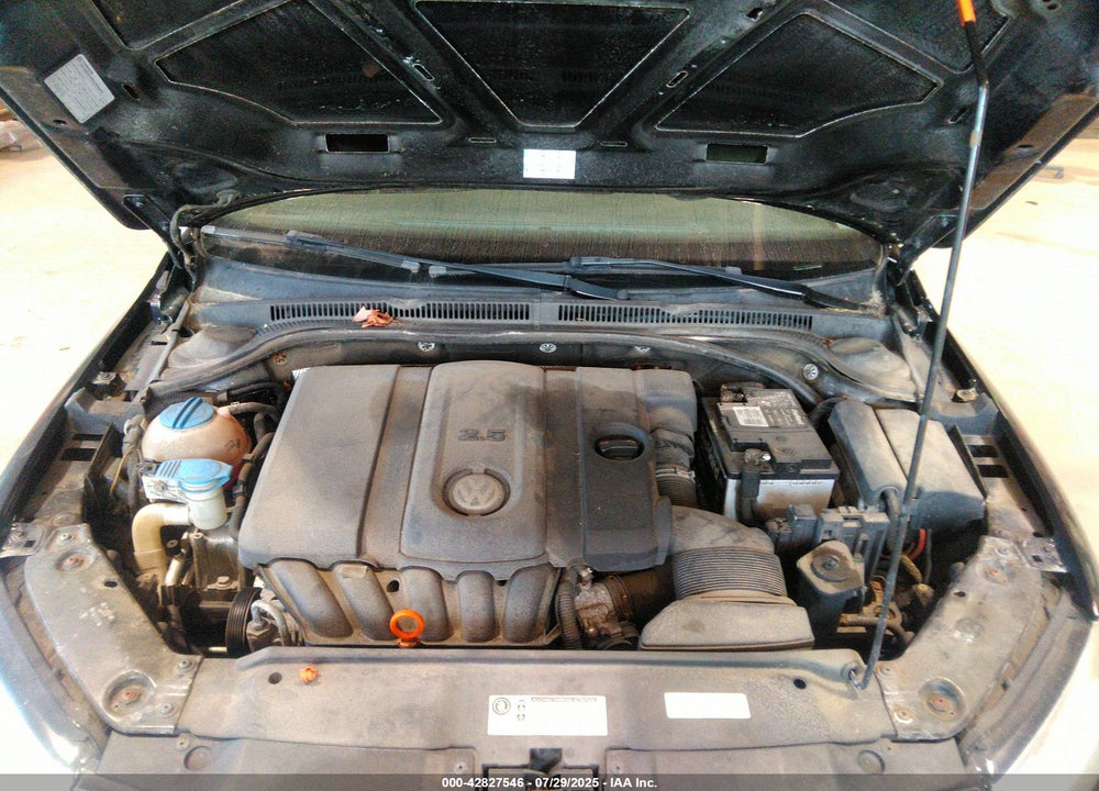 2013 VOLKSWAGEN JETTA VIN: 3VWDP7AJXDM212286