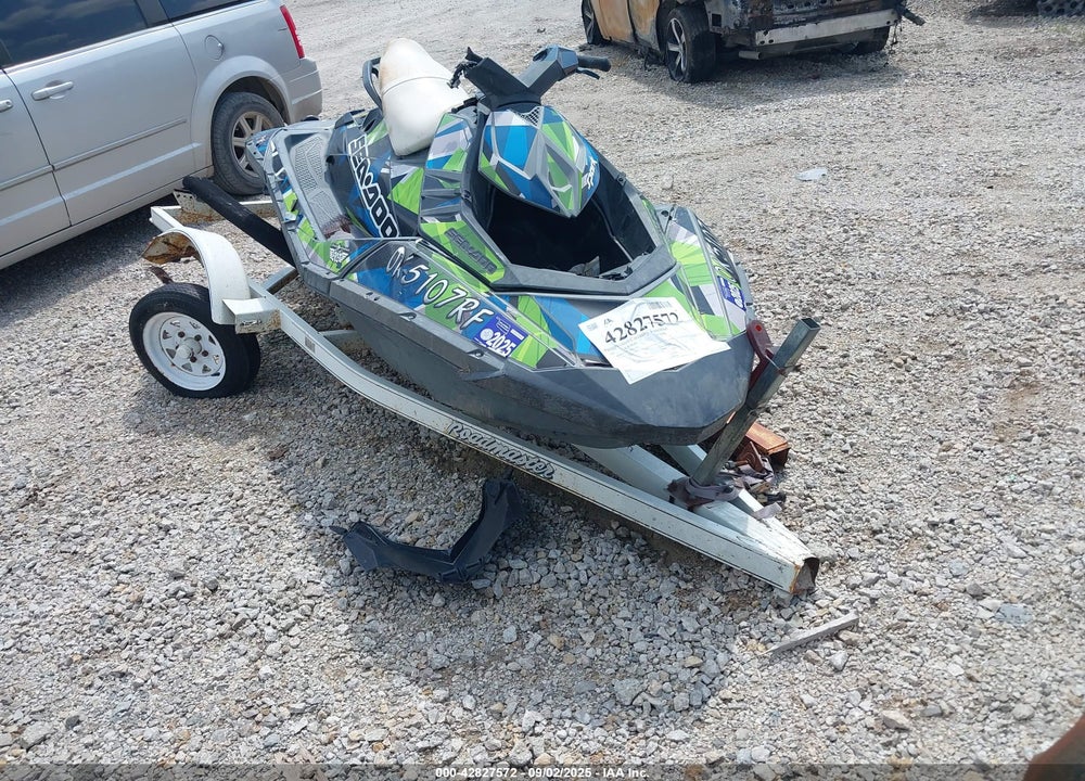 2015 SEA DOO GTI VIN: YDV75113E515