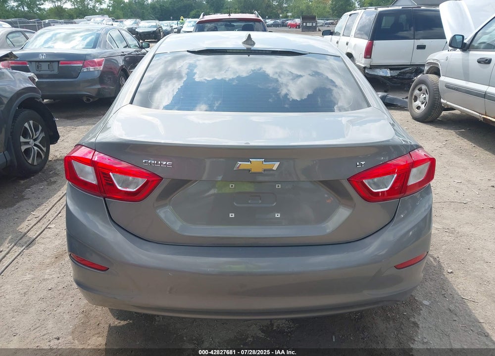 2017 CHEVROLET CRUZE VIN: 1G1BE5SM0H7117256