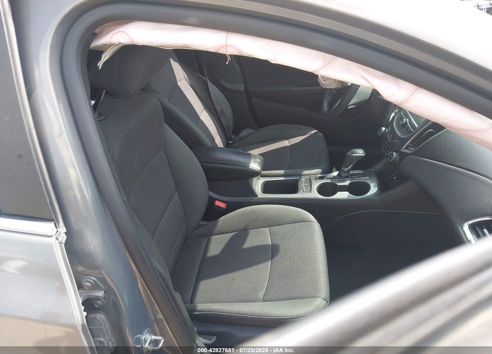 2017 CHEVROLET CRUZE VIN: 1G1BE5SM0H7117256
