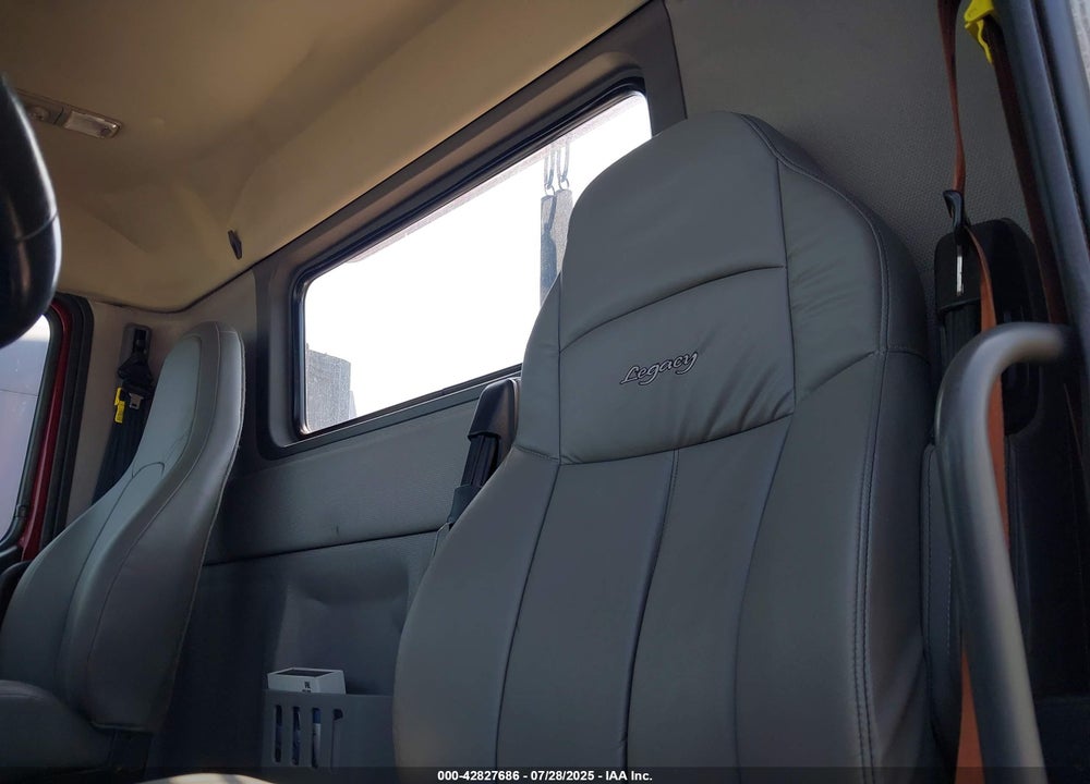 2019 VOLVO VNL VIN: 4V4NC9EG7KN204764