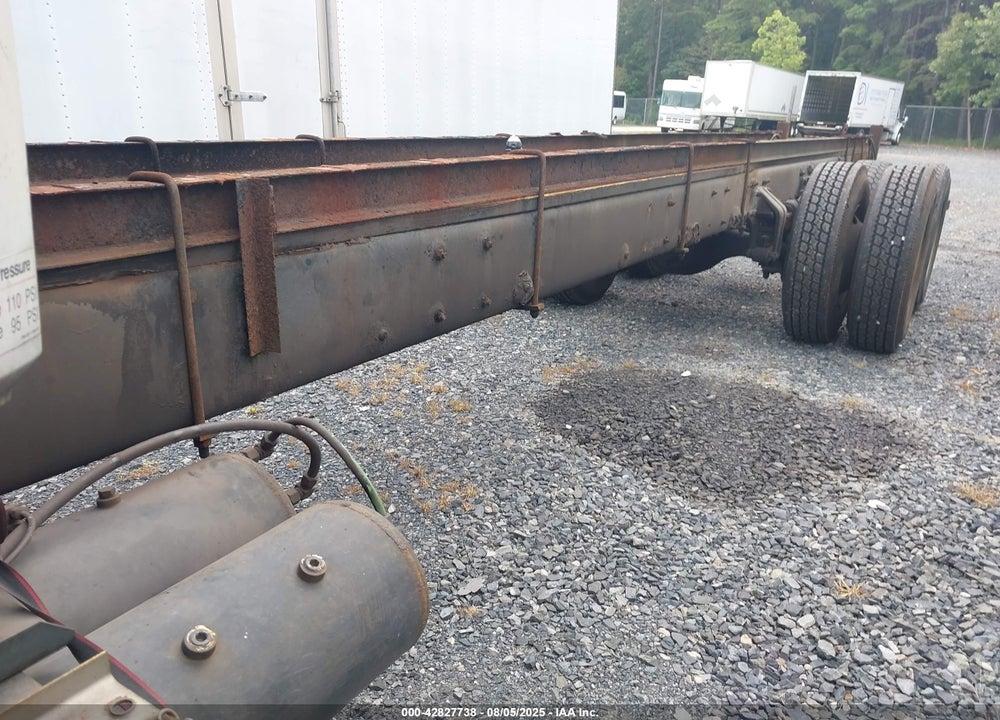 2000 FREIGHTLINER MEDIUM CONVENTIONAL VIN: 1FVXJJCB0YHF88971