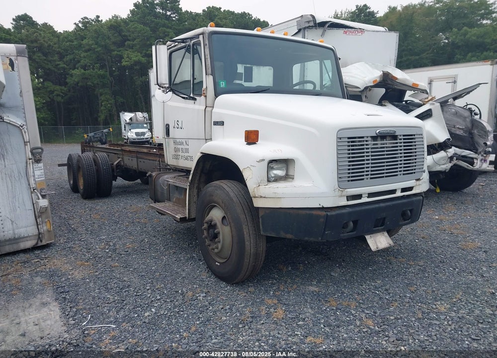 2000 FREIGHTLINER MEDIUM CONVENTIONAL VIN: 1FVXJJCB0YHF88971