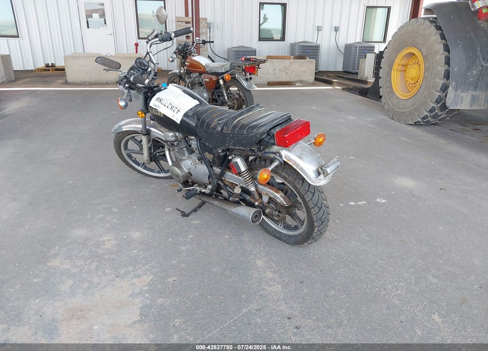 1981 YAMAHA XS400 VIN: JYA4R4007BA004960