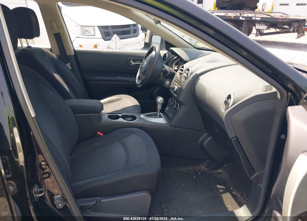 2015 NISSAN ROGUE VIN: JN8AS5MV3FW770964