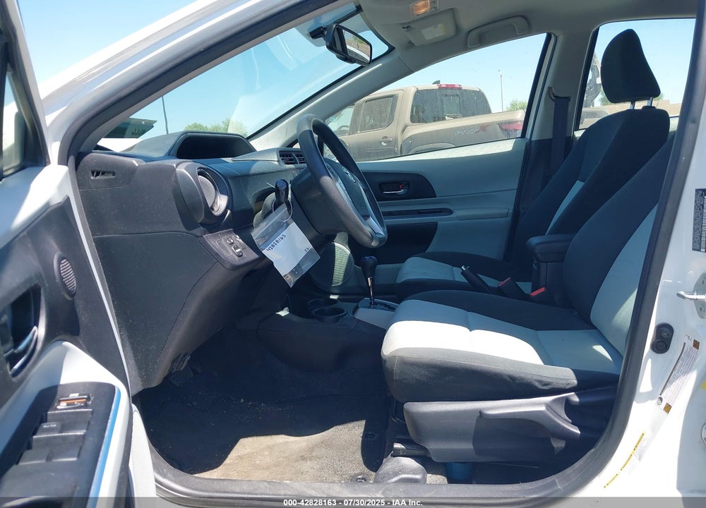 2013 TOYOTA PRIUS C VIN: JTDKDTB33D1534602