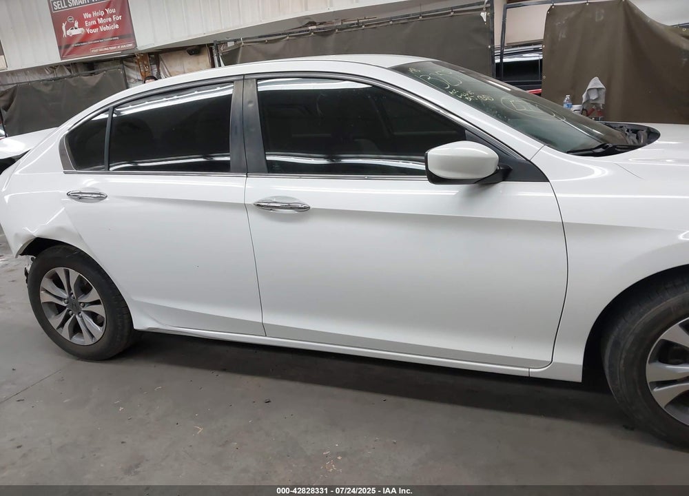 2013 HONDA ACCORD VIN: 1HGCR2F33DA211310