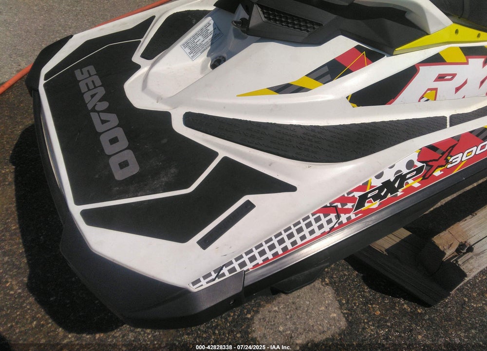 2017 SEA DOO RXT-300 VIN: CAYDV22432A717