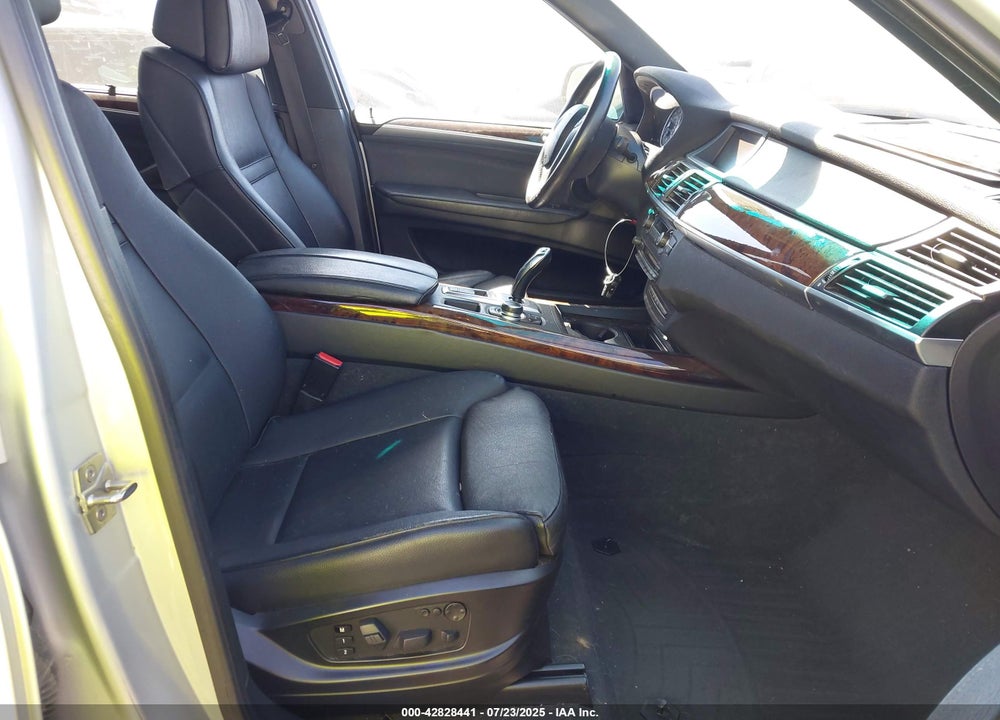 2011 BMW X5 VIN: 5UXZW0C5XBL656204