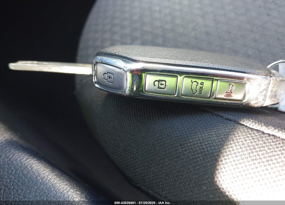 2020 KIA SOUL VIN: KNDJ23AU5L7709407