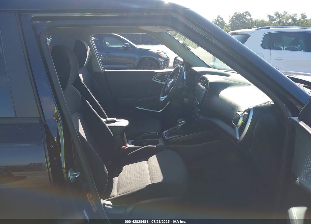 2020 KIA SOUL VIN: KNDJ23AU5L7709407