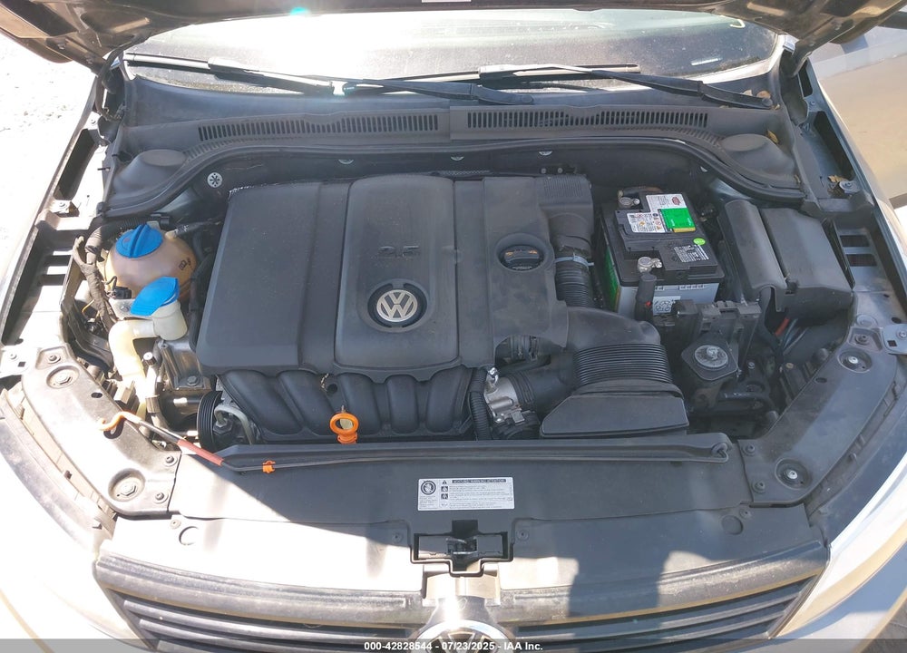 2011 VOLKSWAGEN JETTA VIN: 3VWDZ7AJ6BM392678