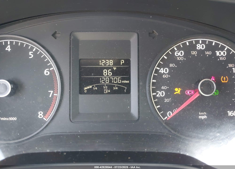 2011 VOLKSWAGEN JETTA VIN: 3VWDZ7AJ6BM392678