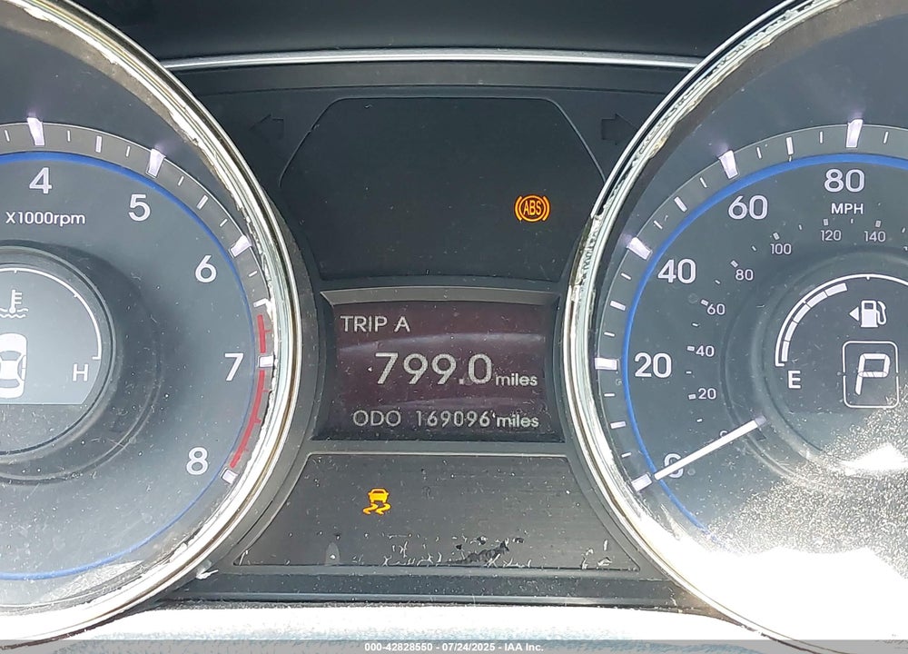 2013 HYUNDAI SONATA VIN: 5NPEB4AC5DH660477