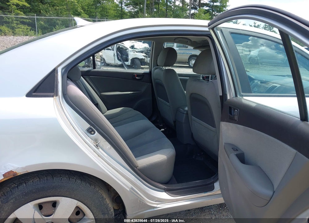 2009 HYUNDAI SONATA VIN: 5NPET46C39H441675
