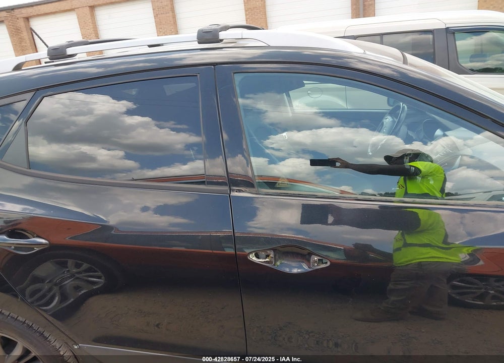 2015 HYUNDAI TUCSON SE VIN: KM8JU3AG2FU101382