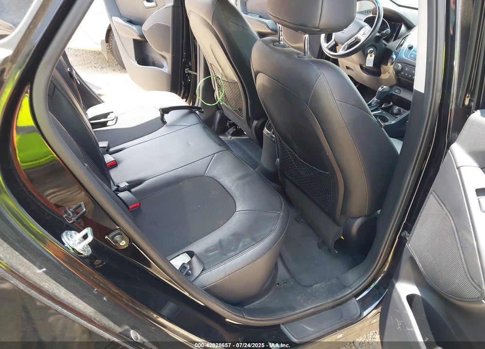 2015 HYUNDAI TUCSON SE VIN: KM8JU3AG2FU101382