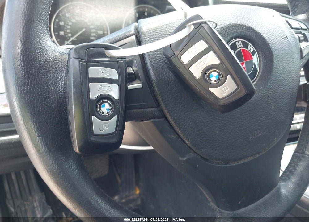 2012 BMW 5 SERIES VIN: WBAXH5C55CDW11678