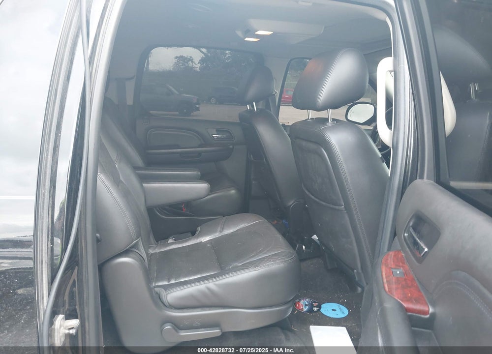 2014 CADILLAC ESCALADE ESV VIN: 1GYS4HEFXER197815