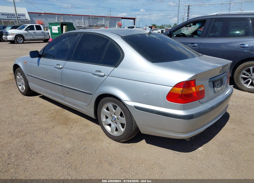 2005 BMW 325I VIN: WBAET37435NJ89581