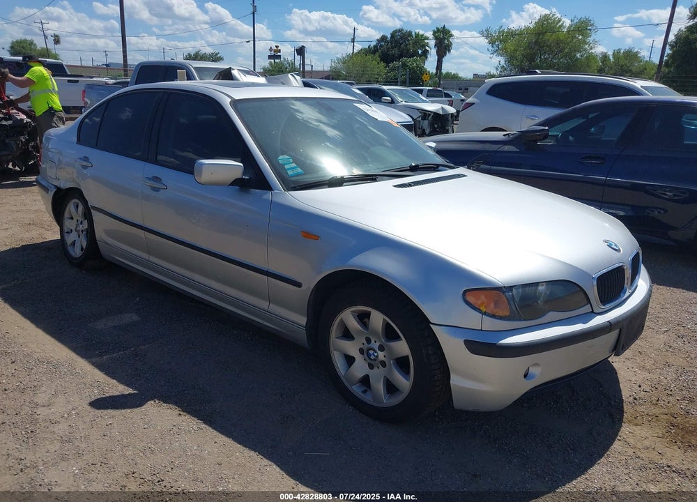 2005 BMW 325I VIN: WBAET37435NJ89581