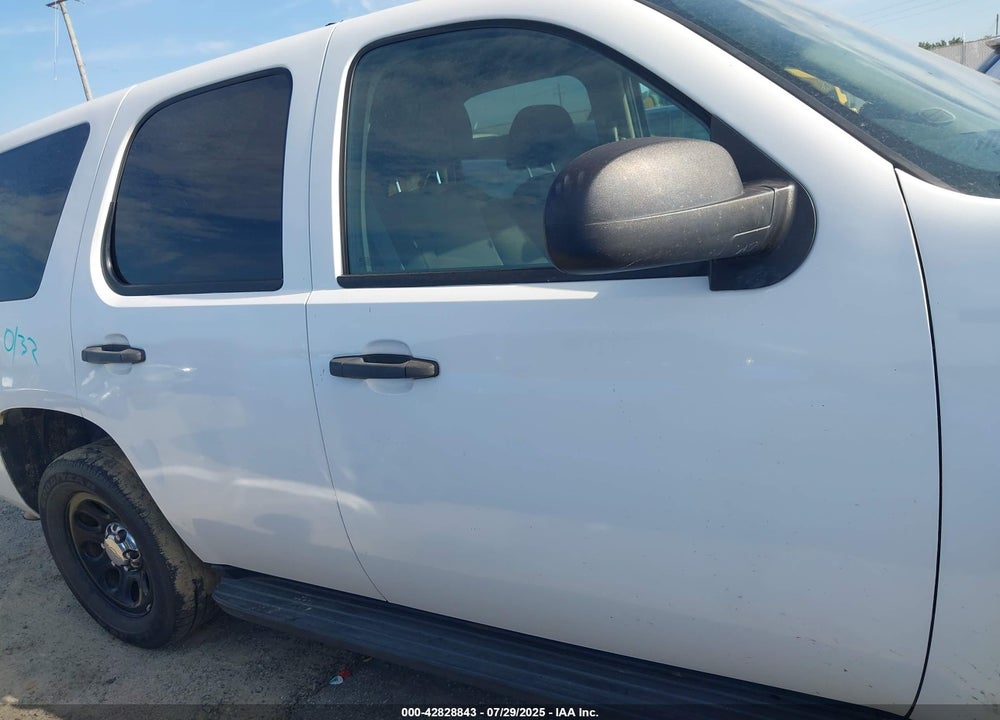 2014 CHEVROLET TAHOE VIN: 1GNLC2E02ER210120