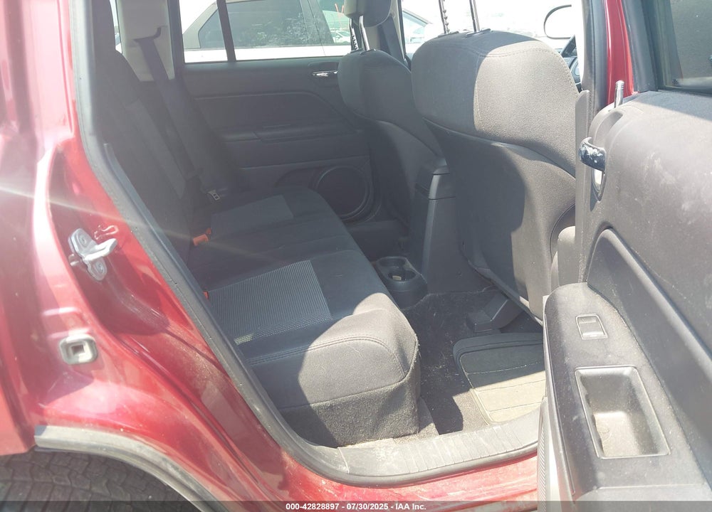2011 JEEP COMPASS VIN: 1J4NF1FB0BD180184
