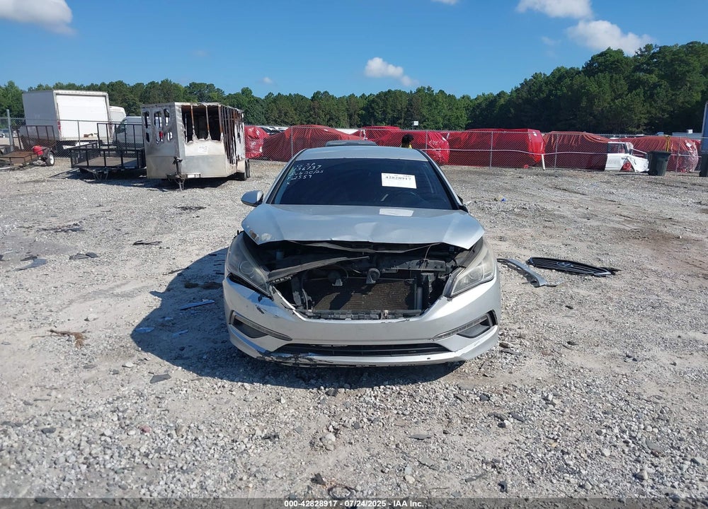2015 HYUNDAI SONATA VIN: 5NPE24AF2FH082559