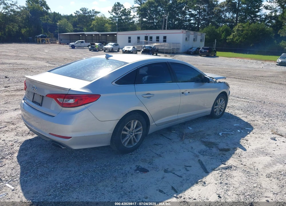 2015 HYUNDAI SONATA VIN: 5NPE24AF2FH082559