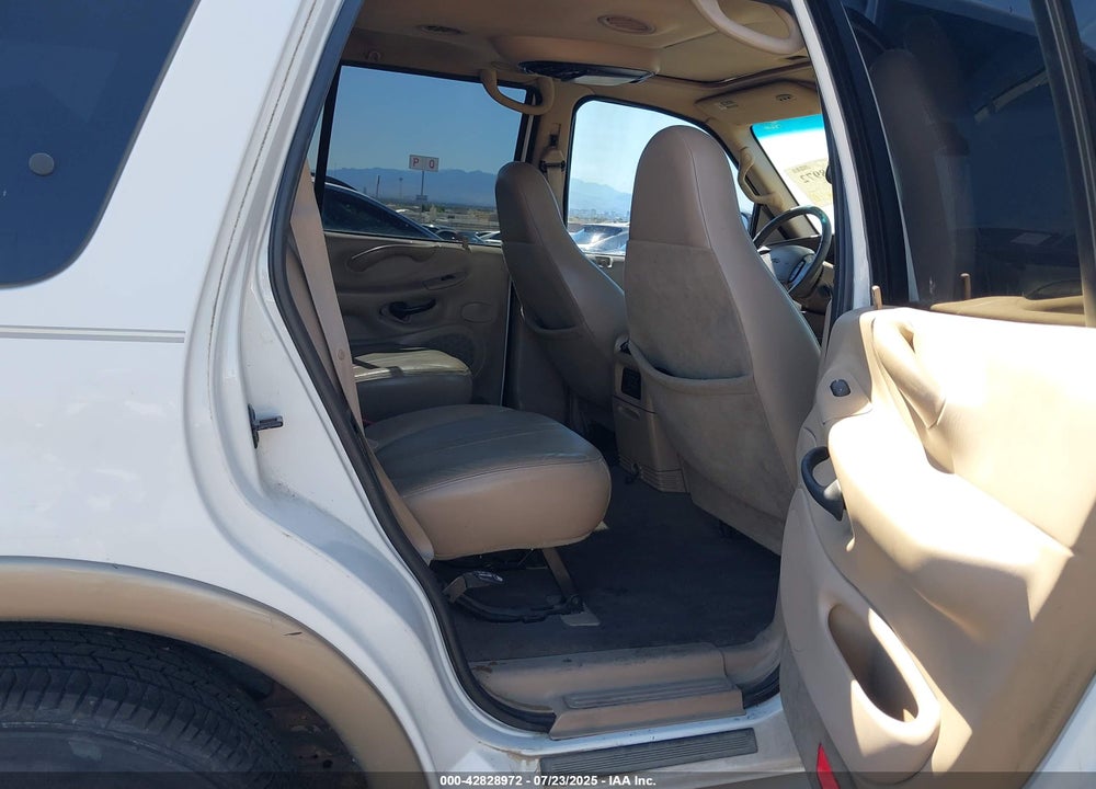 2002 FORD EXPEDITION VIN: 1FMPU18L22LA27043
