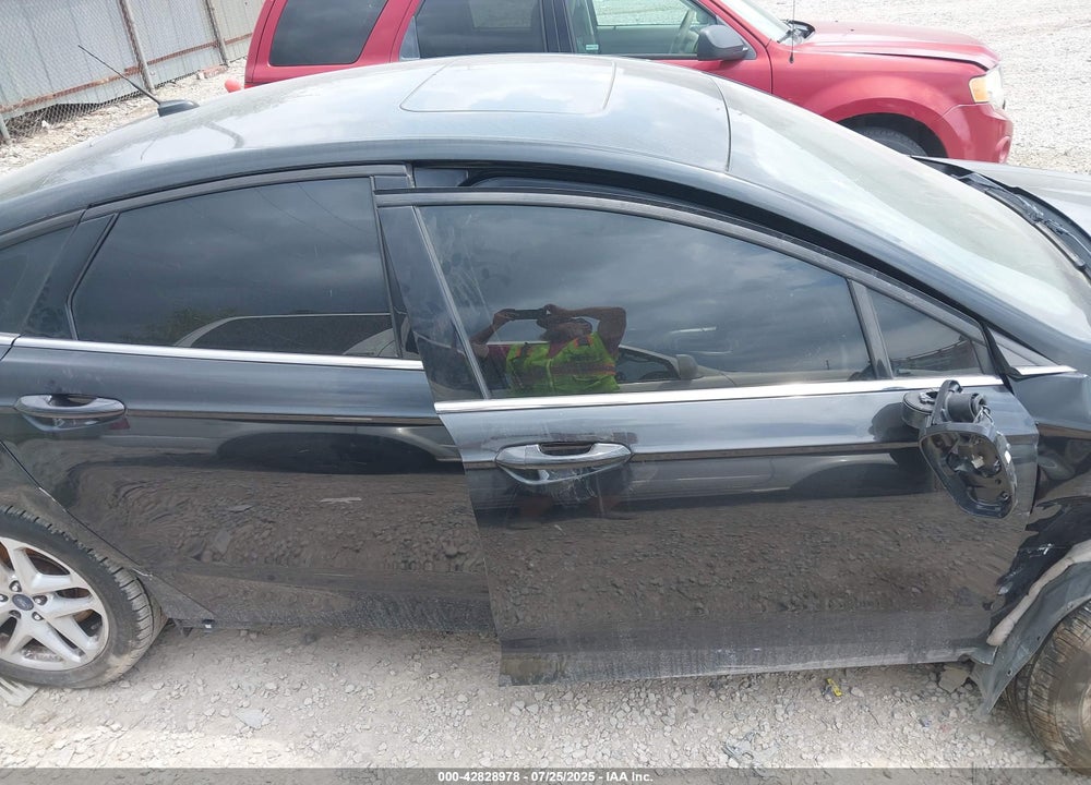 2014 FORD FUSION VIN: 1FA6P0H71E5388394