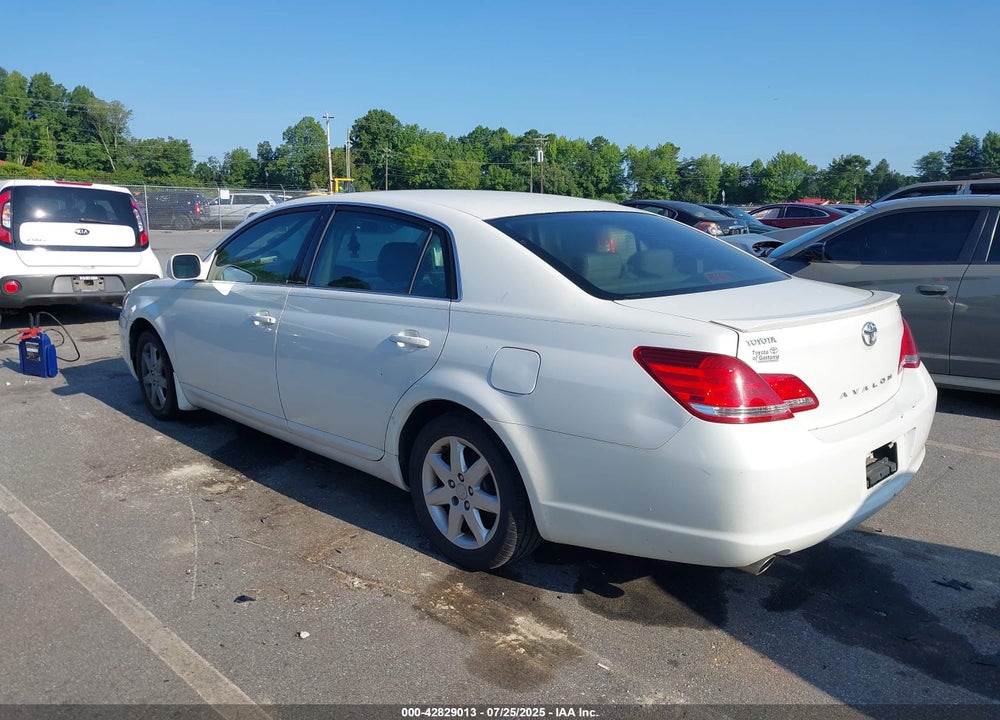 2005 TOYOTA AVALON XL VIN: 4T1BK36B85U027522